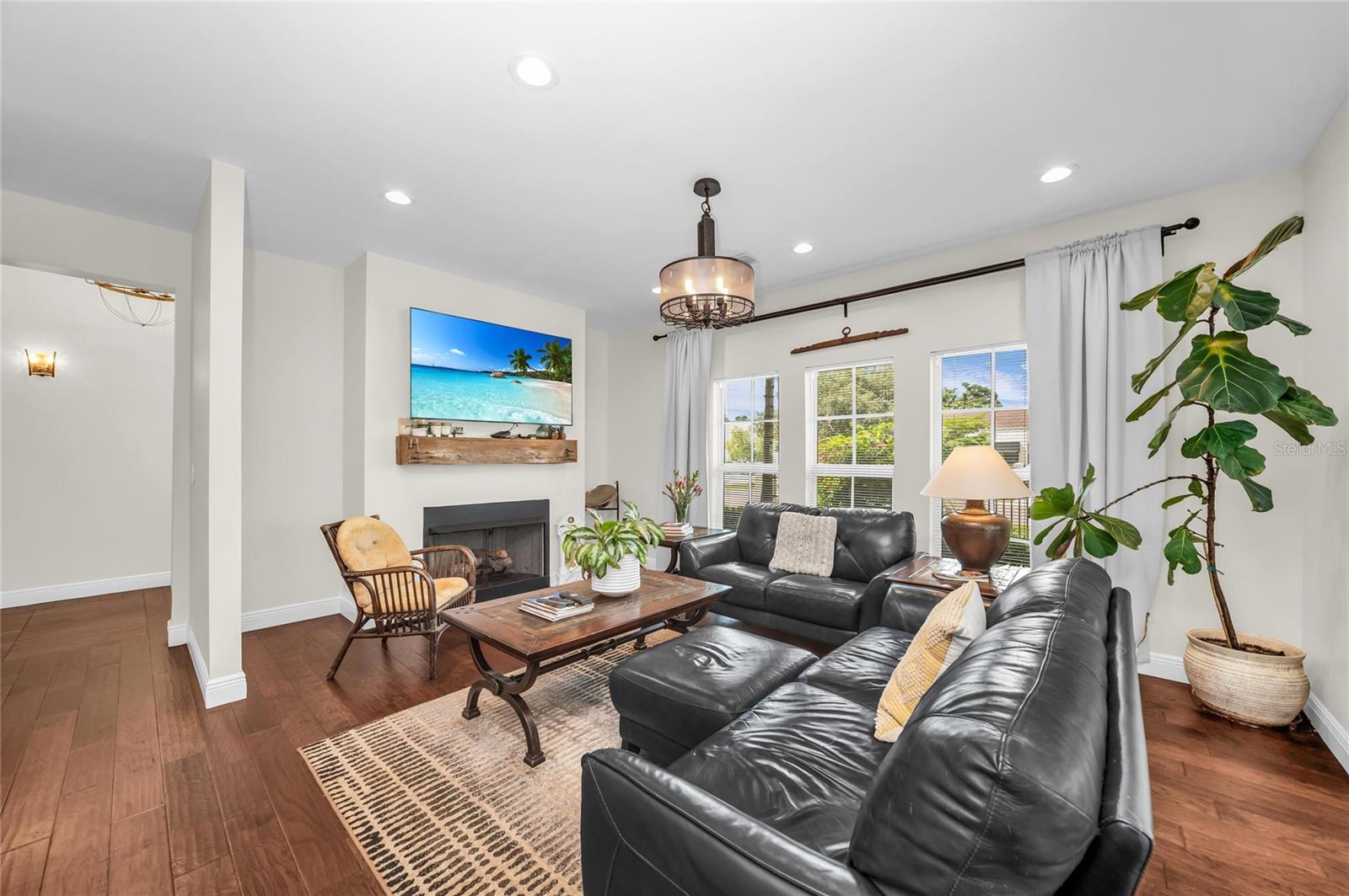 301 PONCE DE LEON AVE — photo 10