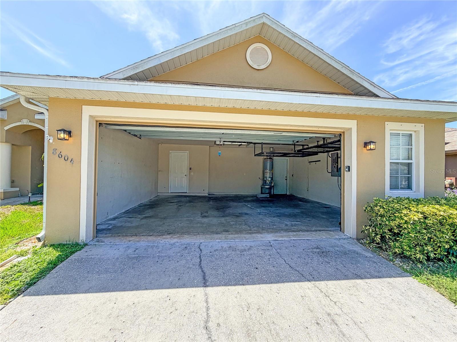 8604 FENHOLLOWAY CT — photo 43