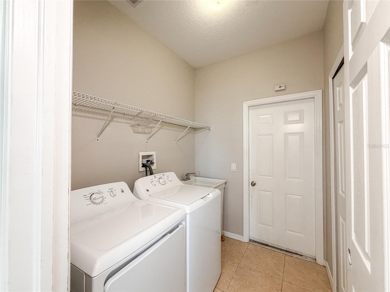 8604 FENHOLLOWAY CT — photo 40