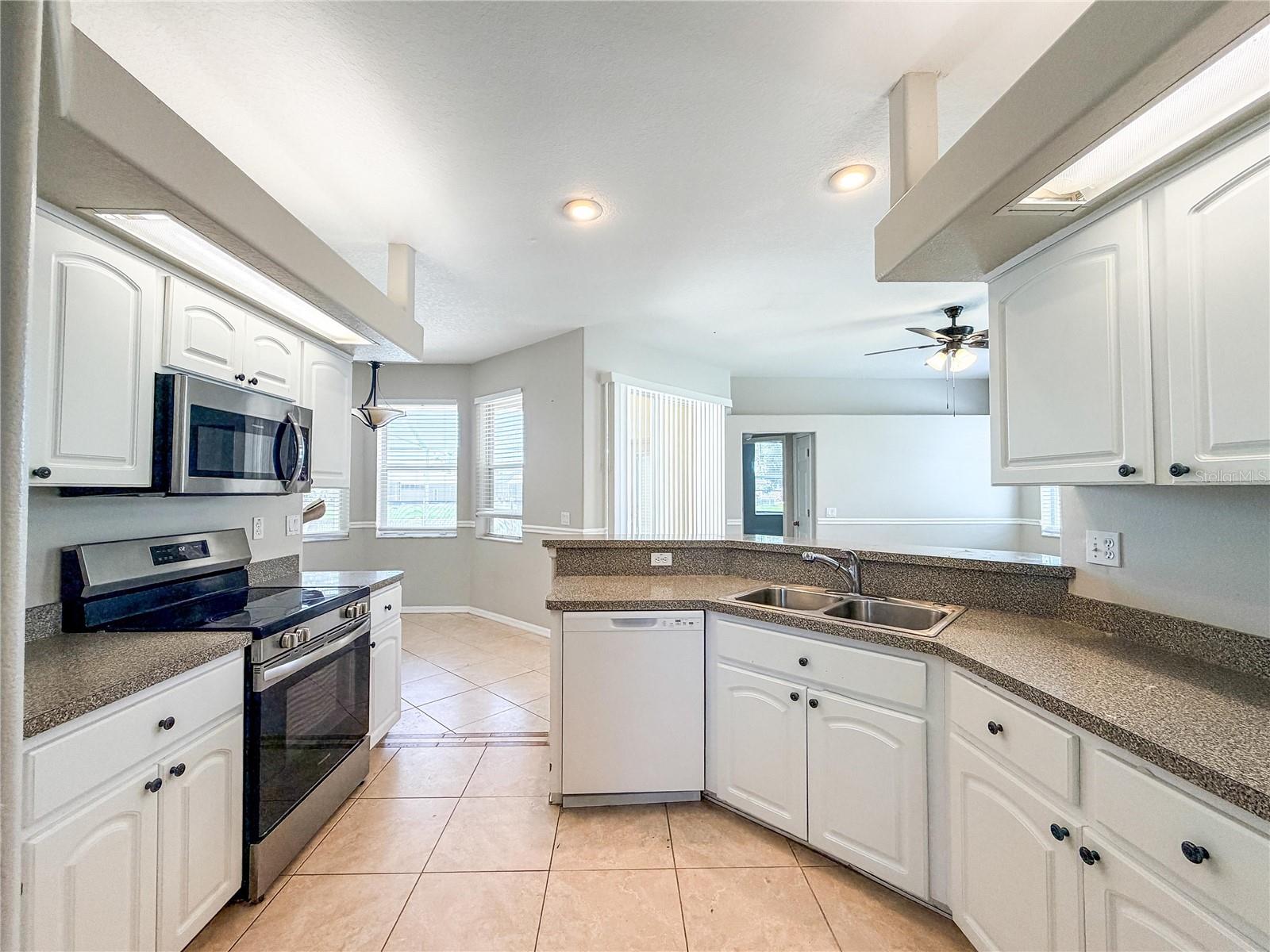 8604 FENHOLLOWAY CT — photo 17