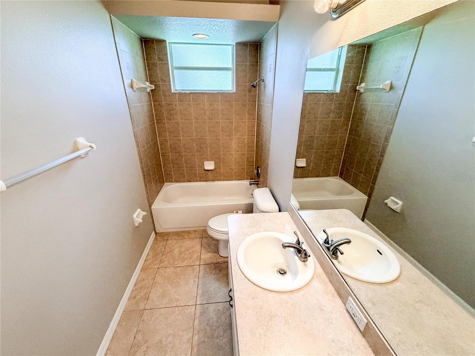 8604 FENHOLLOWAY CT — photo 39