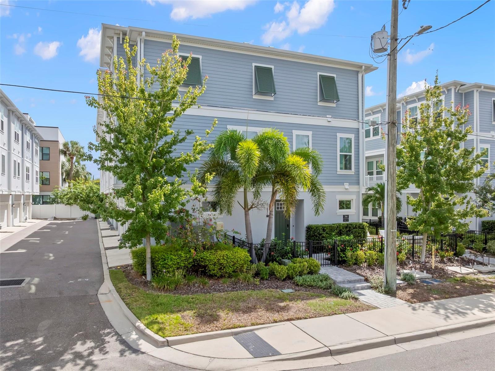 206 S TAMPANIA AVE #6 — photo 32
