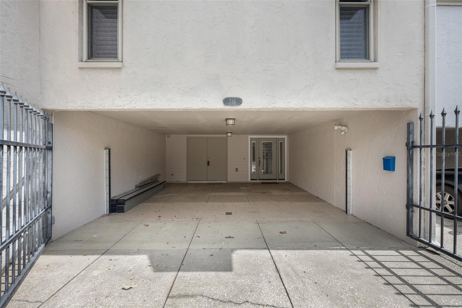 716 S BREVARD AVE — photo 49
