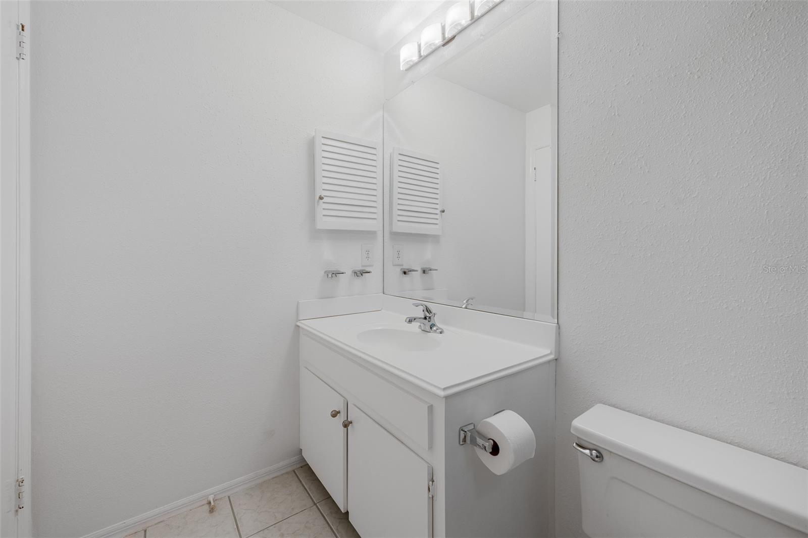 716 S BREVARD AVE — photo 36