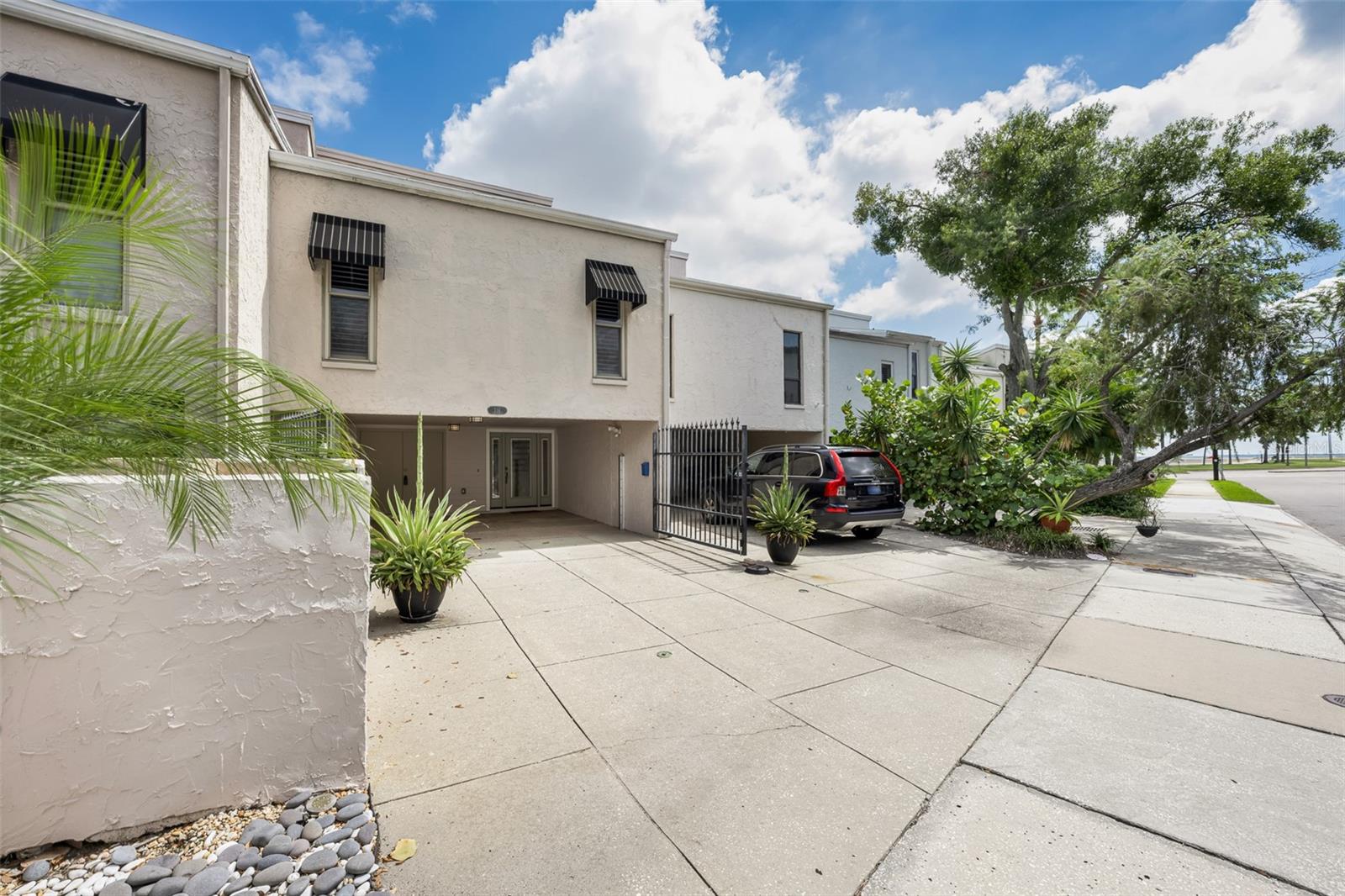 716 S BREVARD AVE — photo 48
