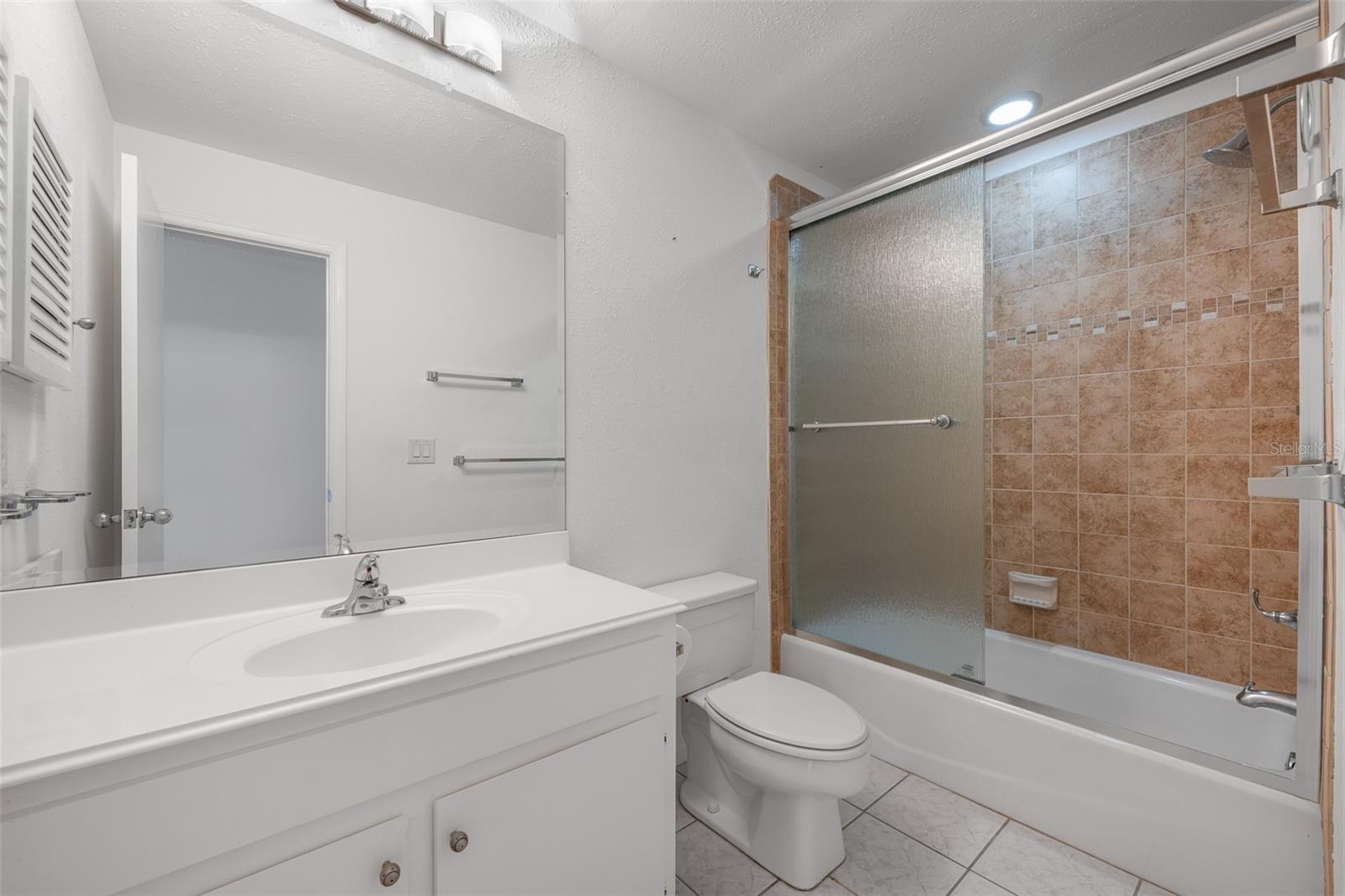 716 S BREVARD AVE — photo 35