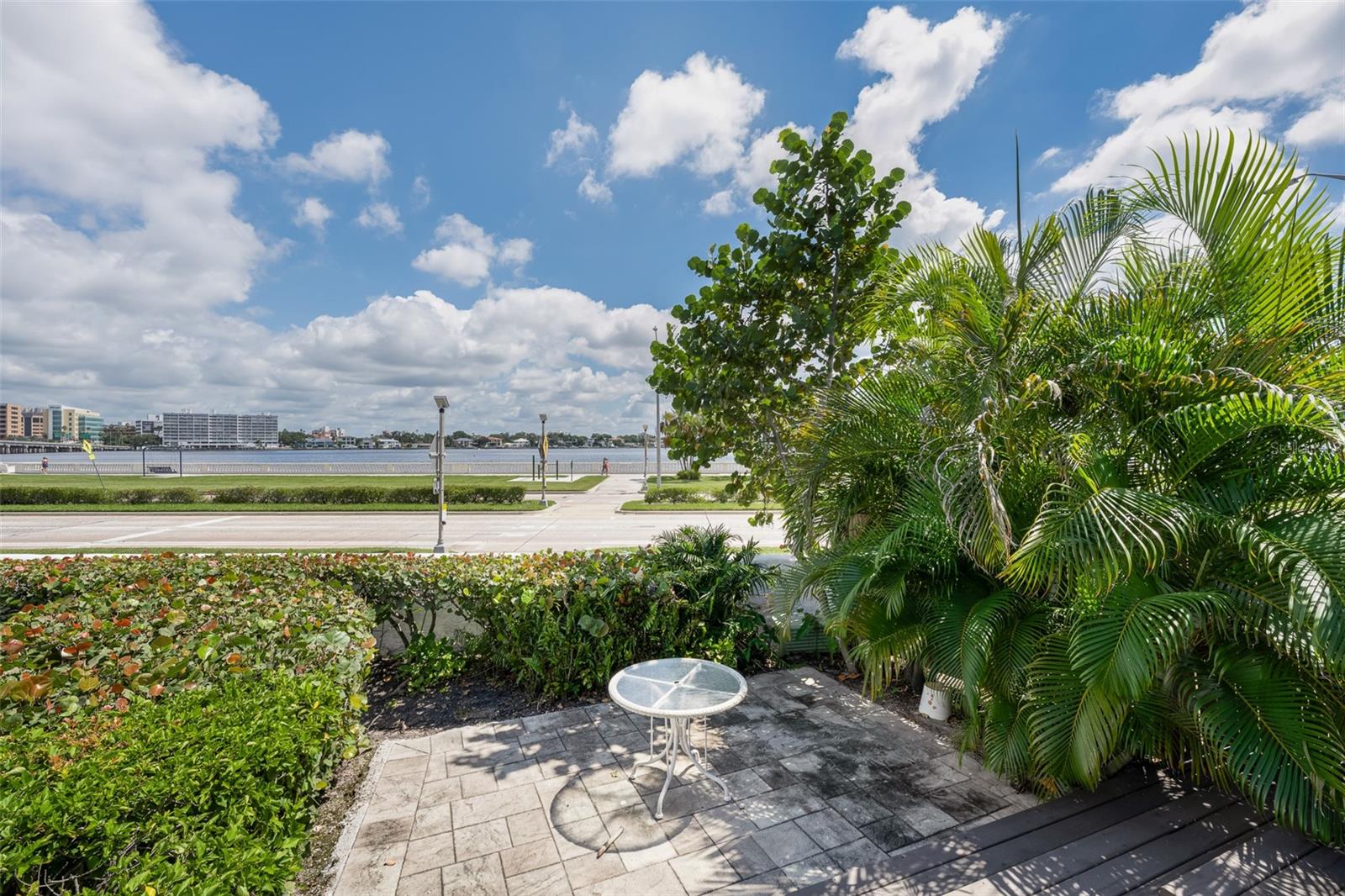 716 S BREVARD AVE — photo 40