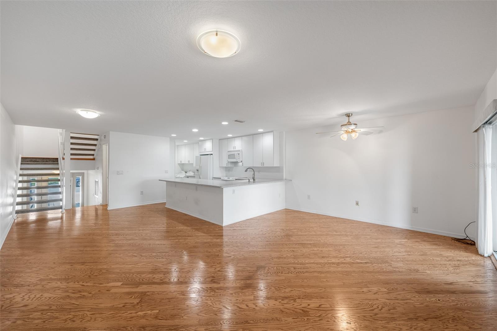 716 S BREVARD AVE — photo 8
