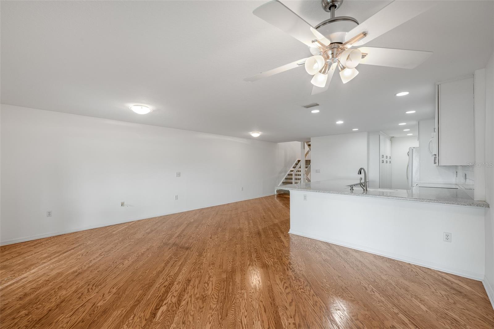 716 S BREVARD AVE — photo 12