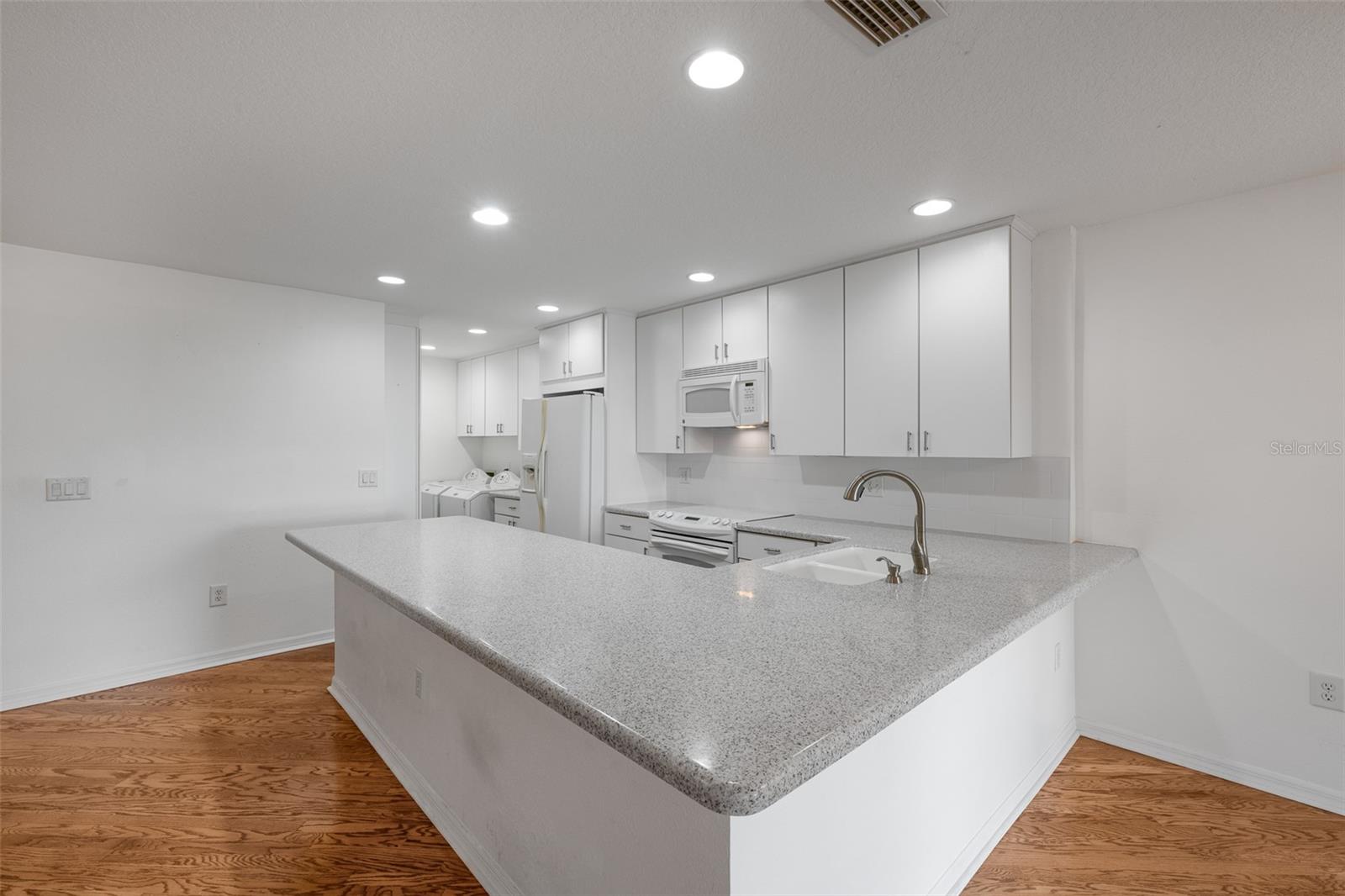 716 S BREVARD AVE — photo 13