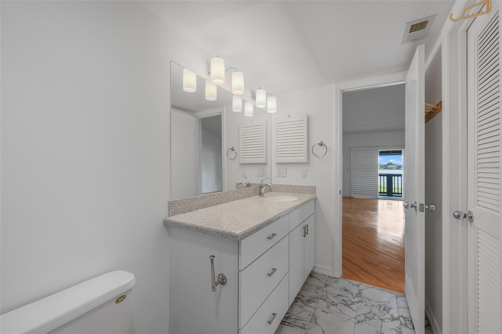716 S BREVARD AVE — photo 30