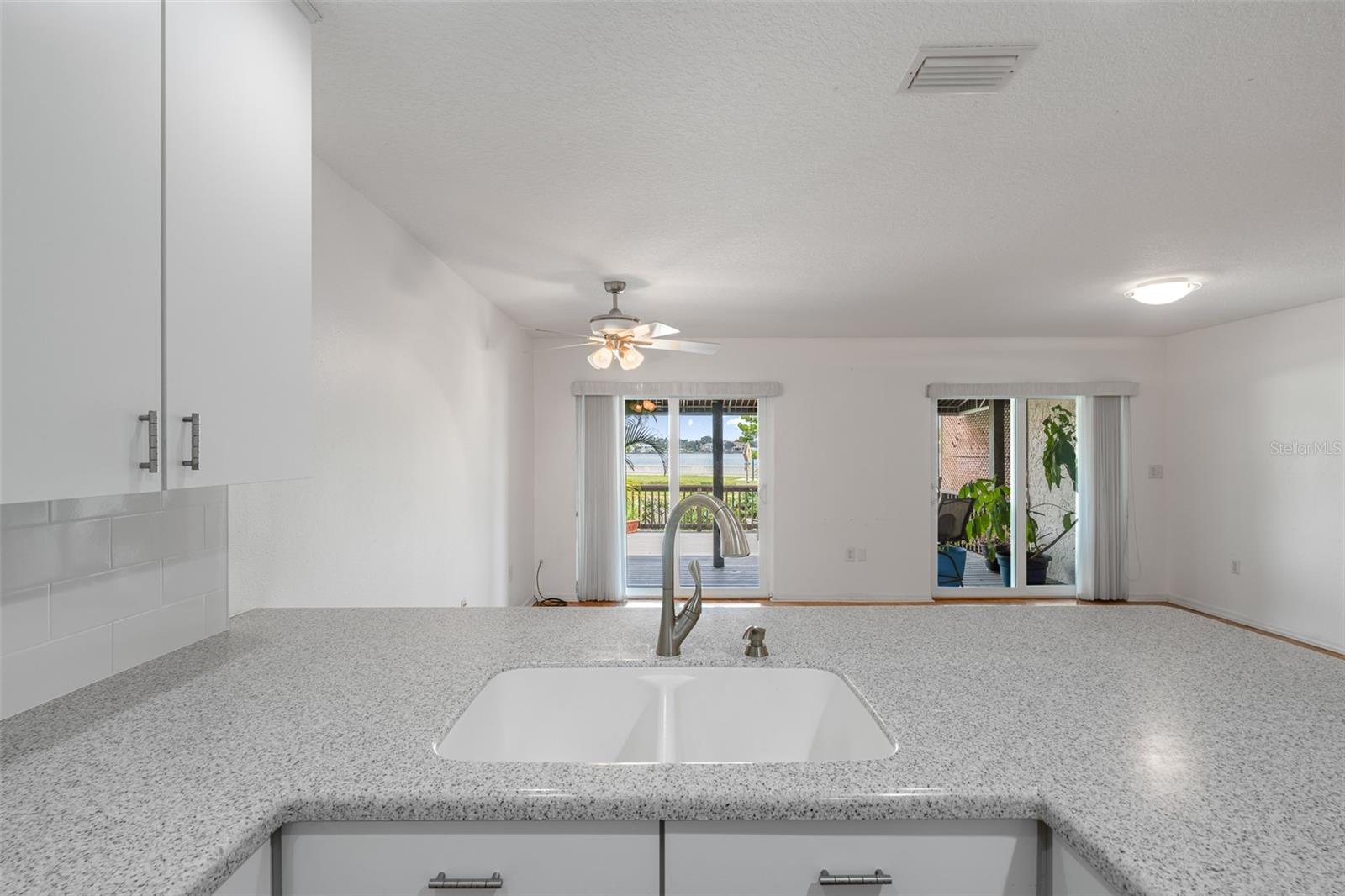 716 S BREVARD AVE — photo 18
