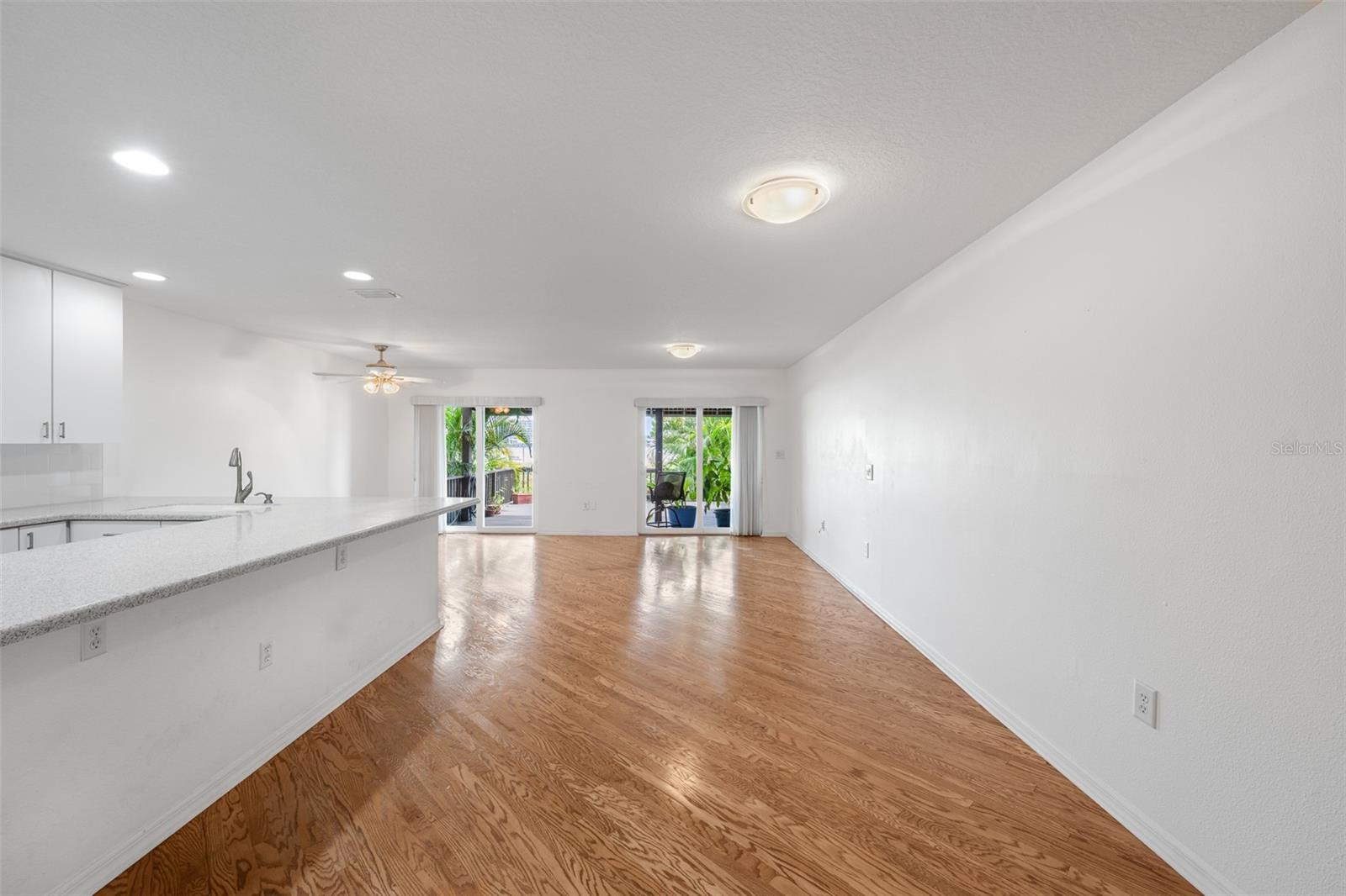 716 S BREVARD AVE — photo 6