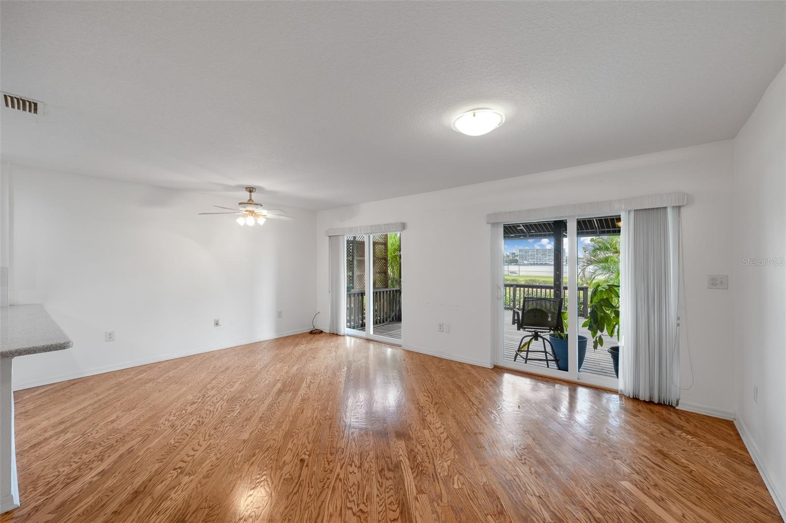 716 S BREVARD AVE — photo 9