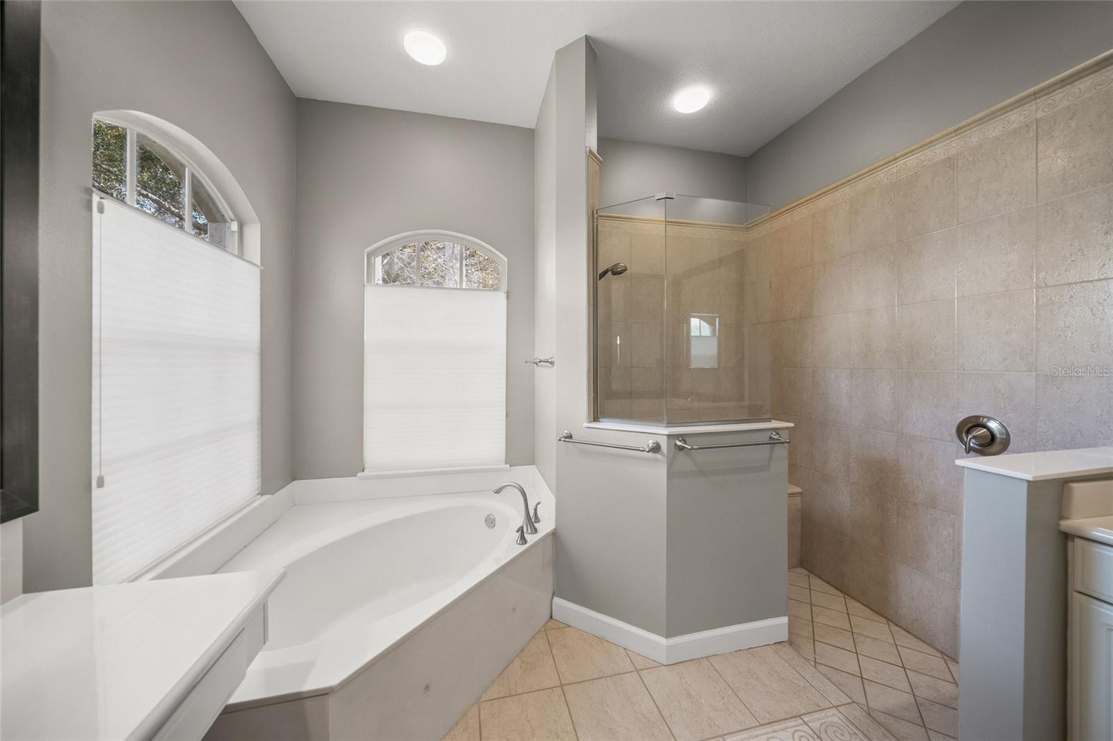 9075 MISTY CREEK DR — photo 27