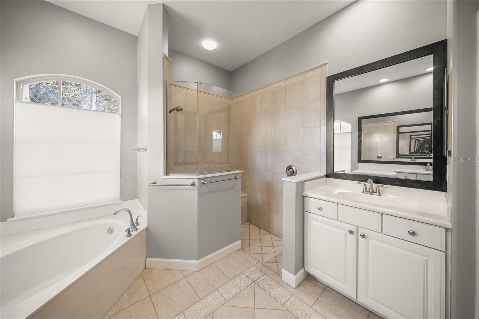 9075 MISTY CREEK DR — photo 28