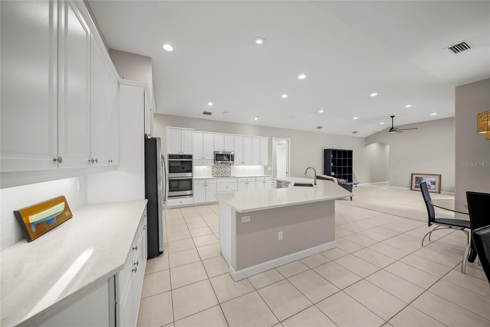 9075 MISTY CREEK DR — photo 13