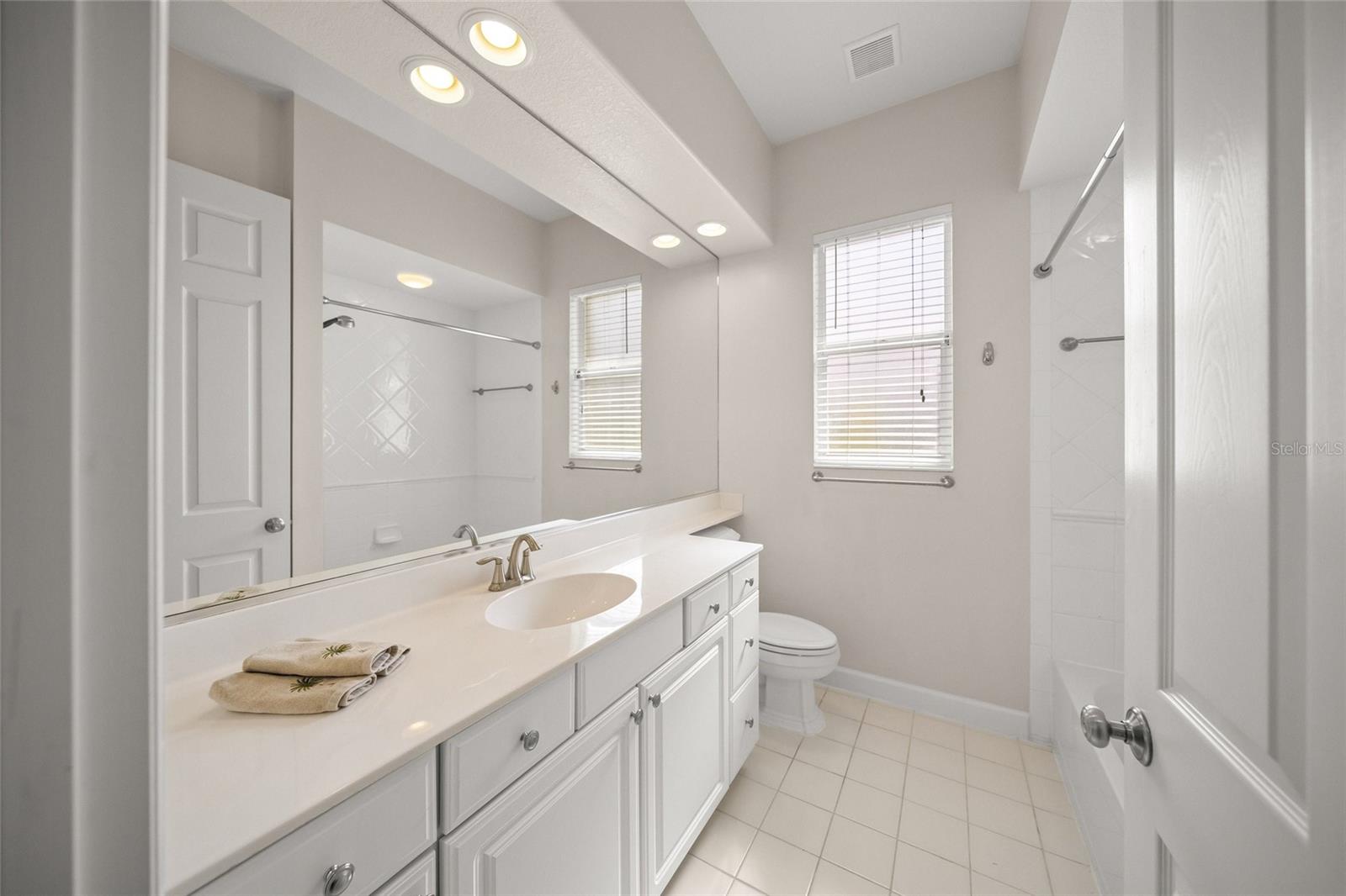 9075 MISTY CREEK DR — photo 34