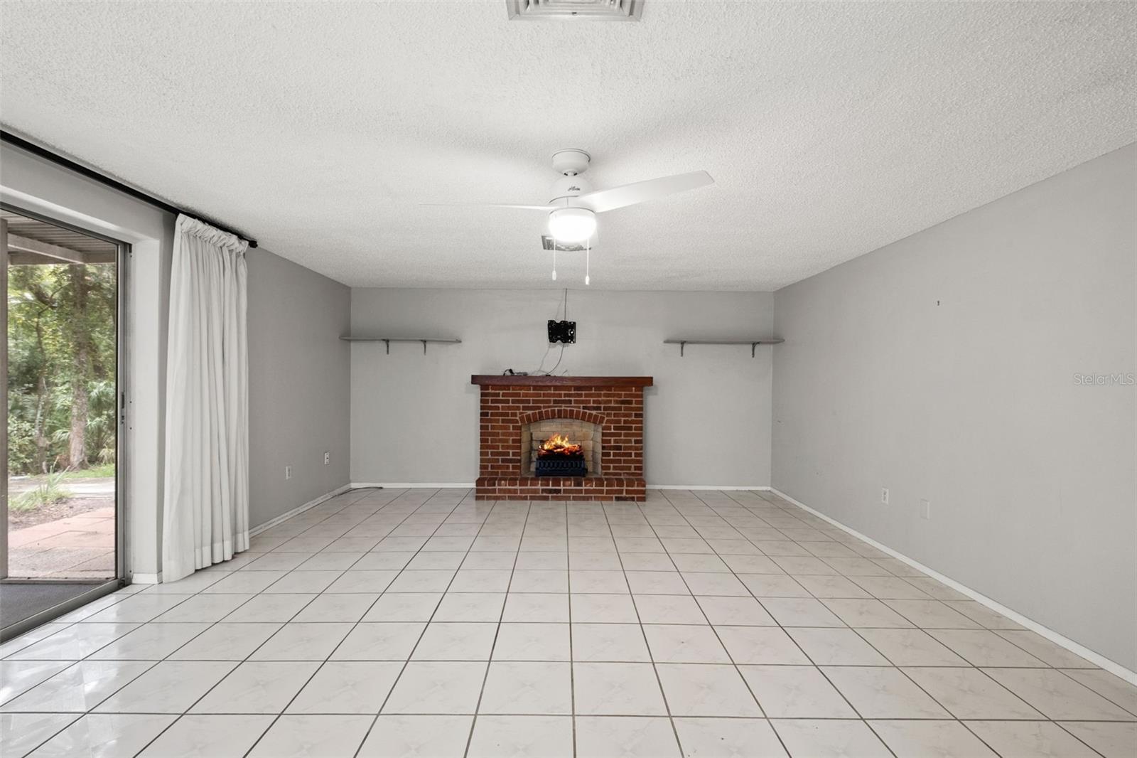 8024 BEAVER CREEK LOOP — photo 25