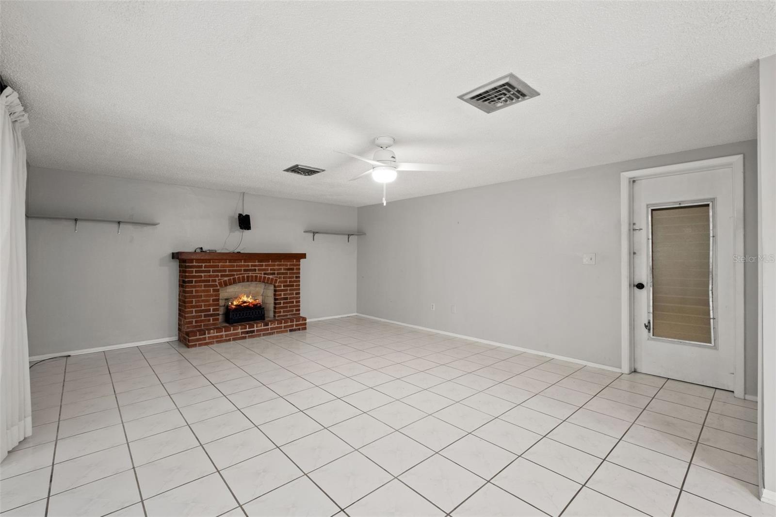 8024 BEAVER CREEK LOOP — photo 22