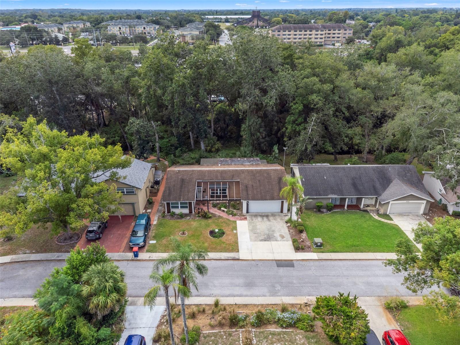 8024 BEAVER CREEK LOOP — photo 49