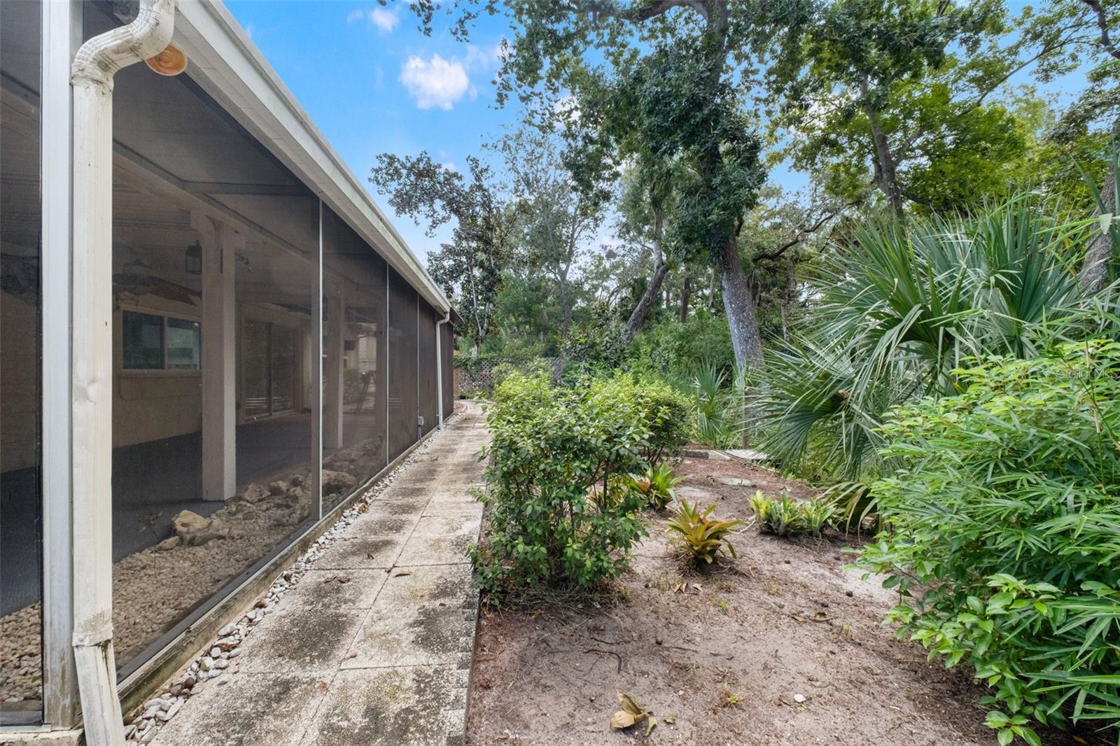 8024 BEAVER CREEK LOOP — photo 42