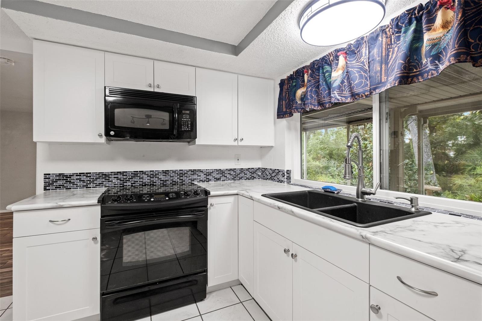 8024 BEAVER CREEK LOOP — photo 18