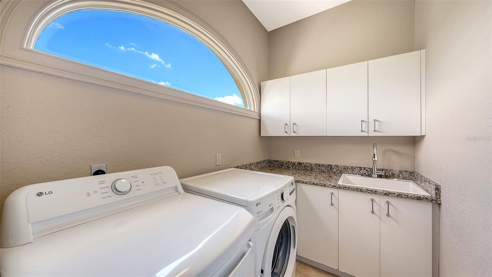 168 COASTAL HAMMOCK CT — photo 33