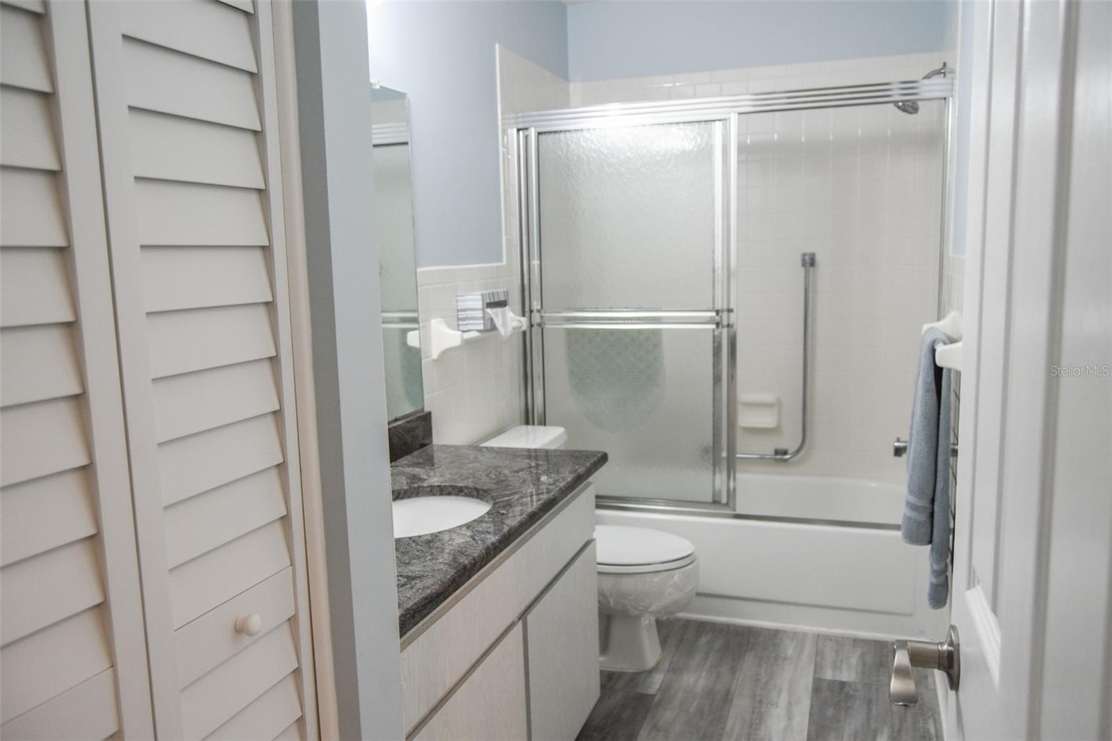 1109 TARTAN DR #B — photo 16