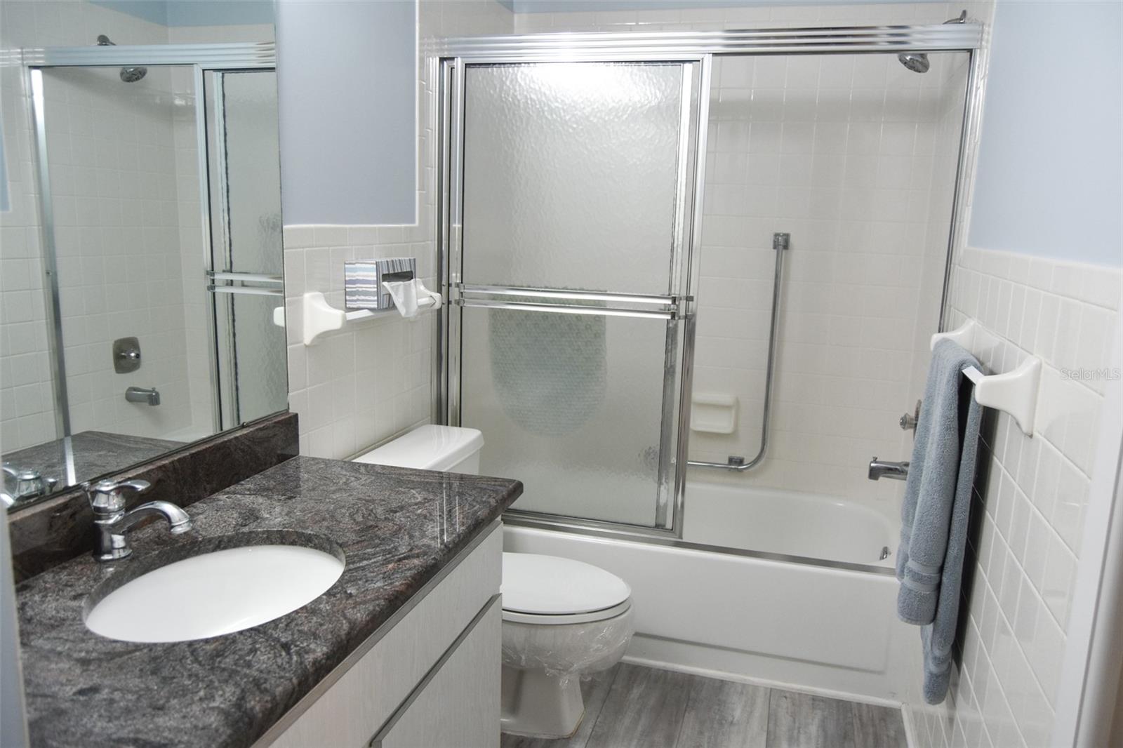 1109 TARTAN DR #B — photo 15