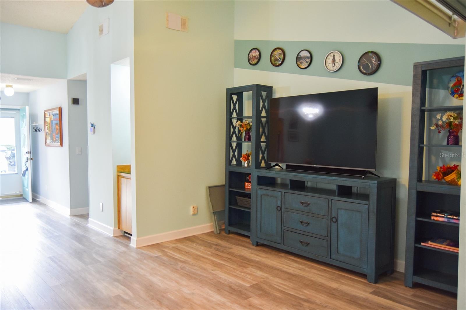 1109 TARTAN DR #B — photo 7
