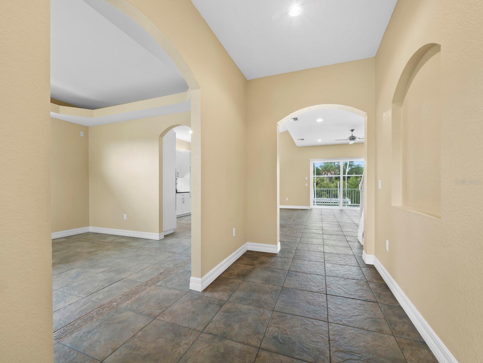 182 ISLAND CIR — photo 6