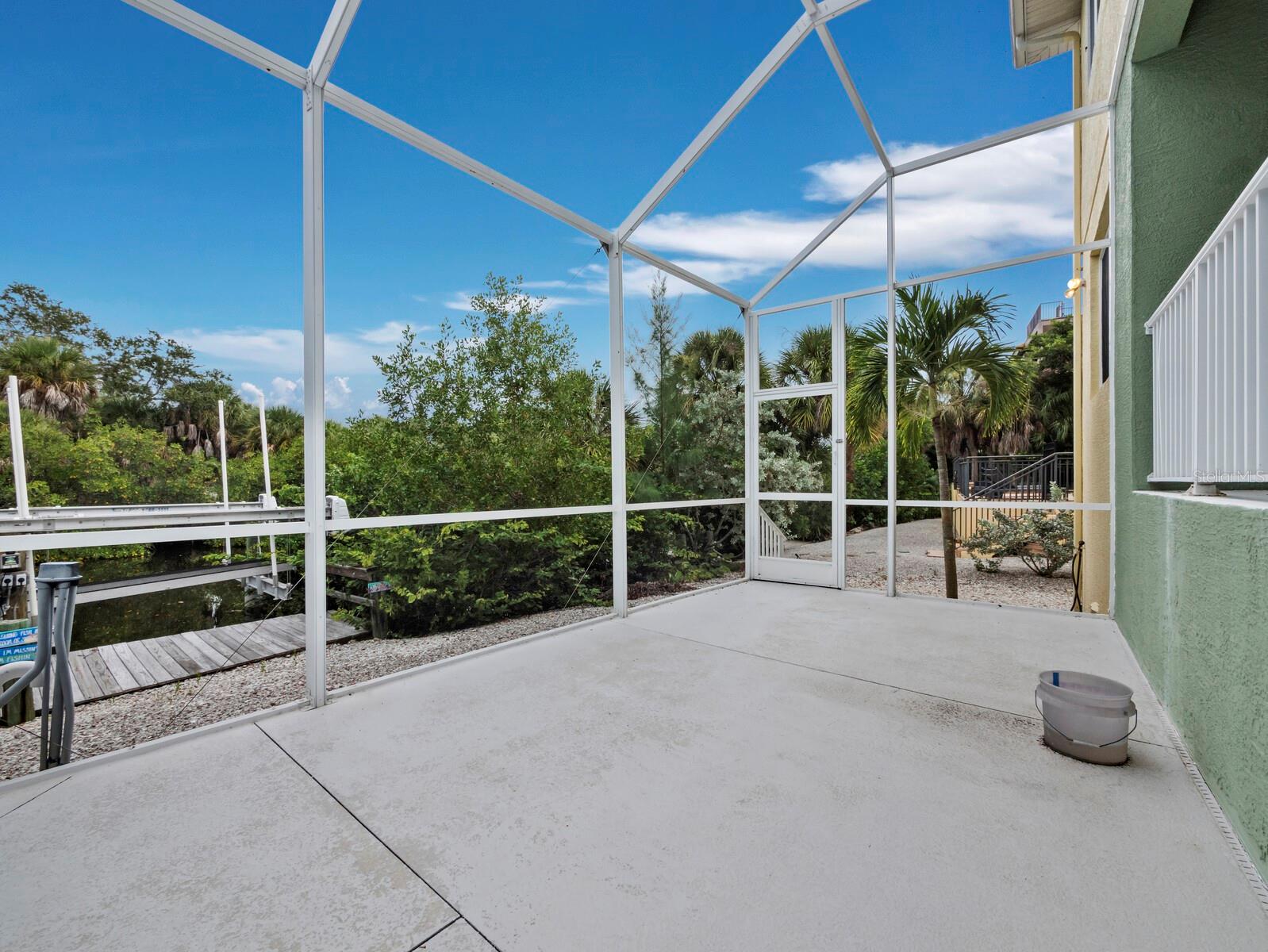 182 ISLAND CIR — photo 36
