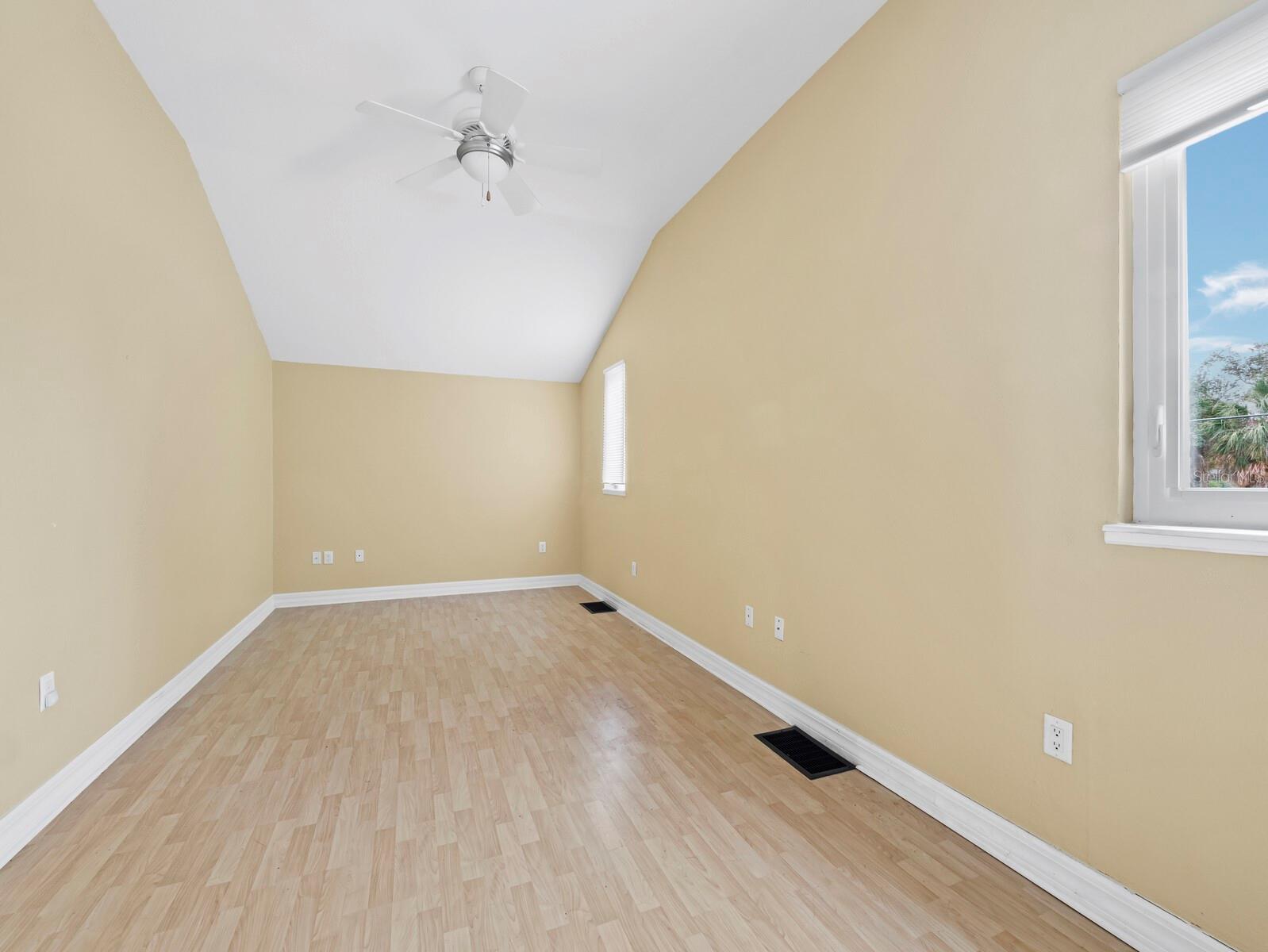 182 ISLAND CIR — photo 23