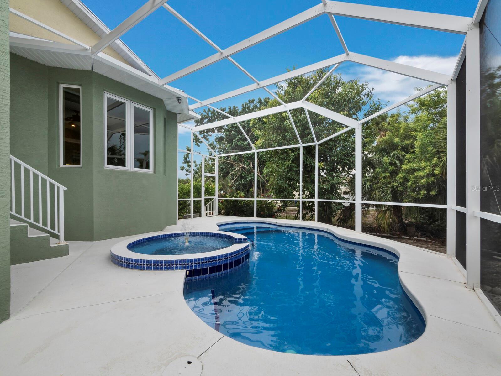 182 ISLAND CIR — photo 35