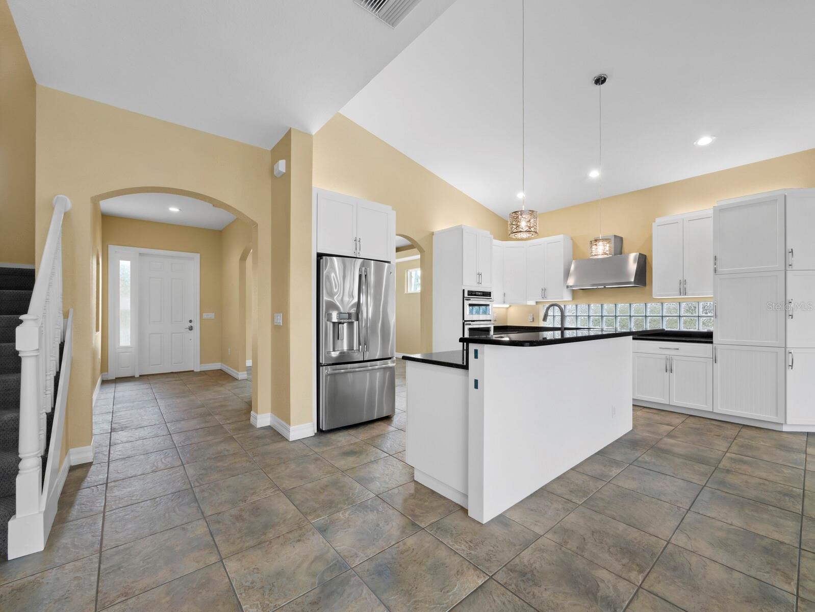 182 ISLAND CIR — photo 12