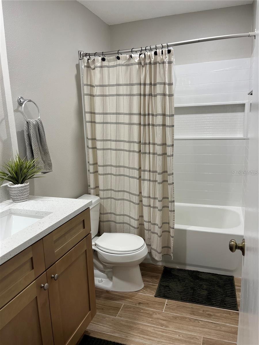 4114 WOODLARK DR — photo 4