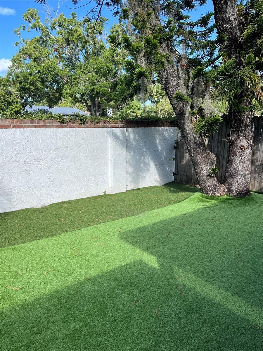 4114 WOODLARK DR — photo 13