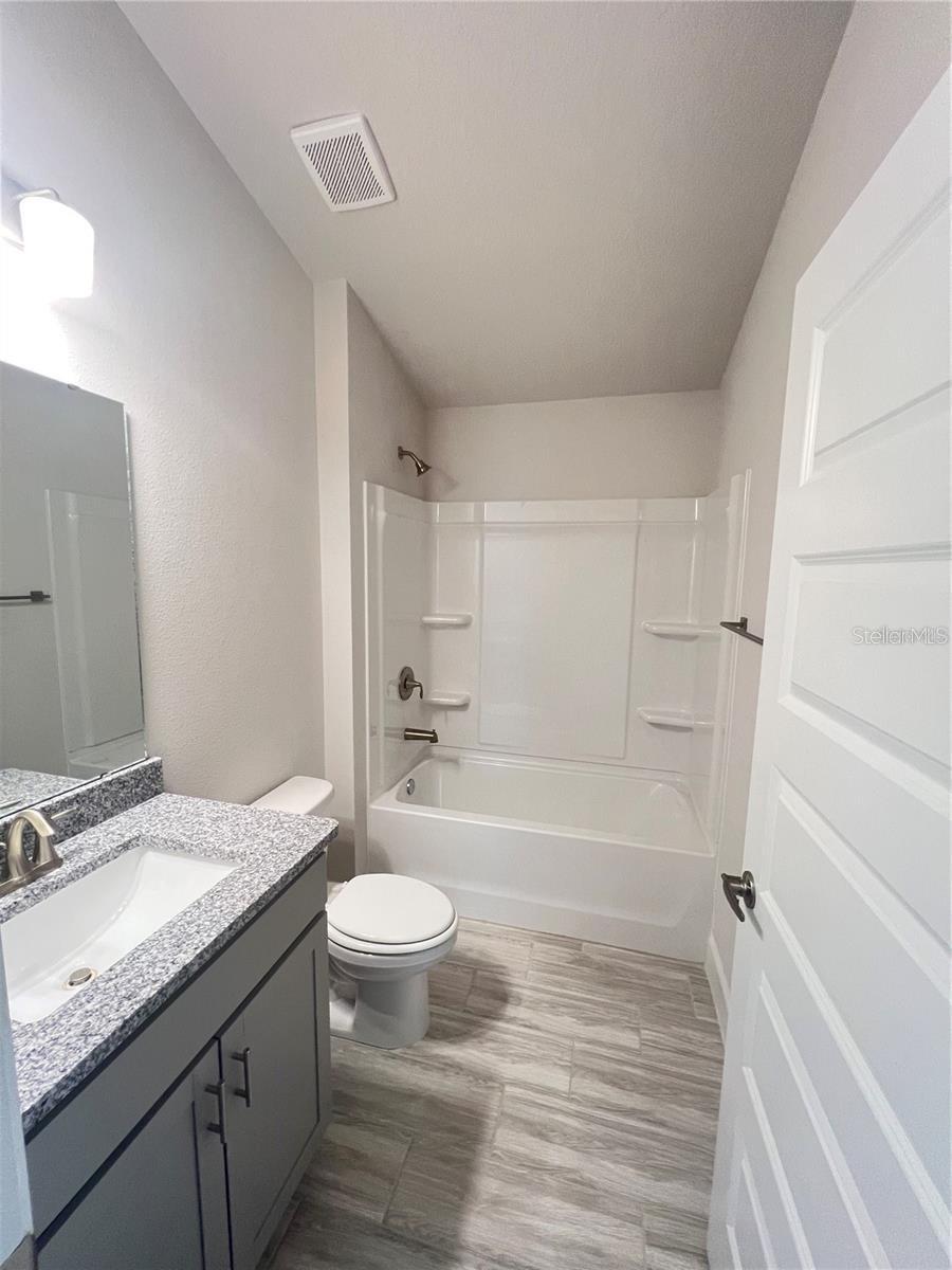 9380 HIGHLAND HILLS DR ST — photo 17