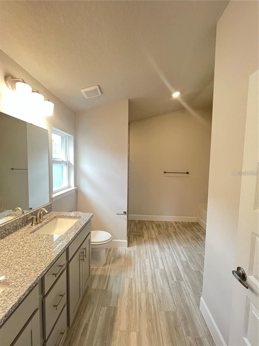 9380 HIGHLAND HILLS DR ST — photo 19