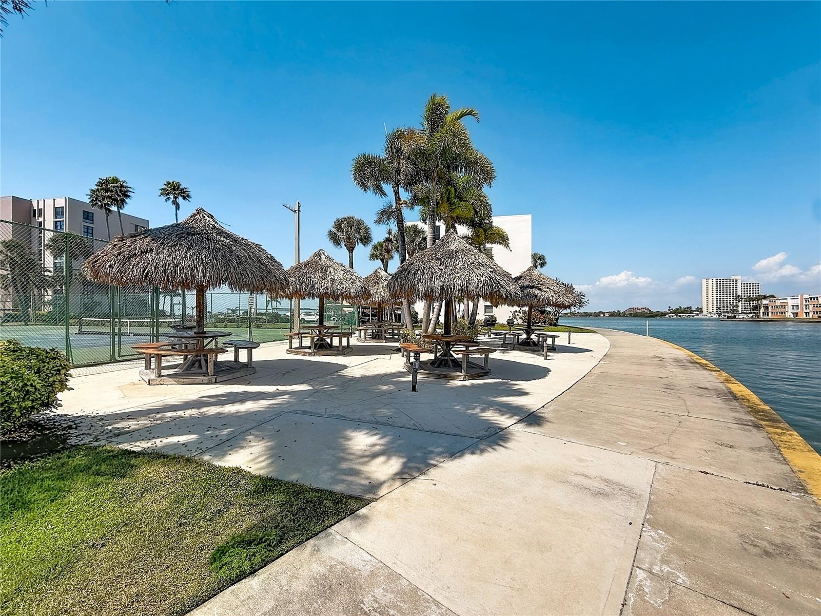 7425 BAY ISLAND DR S #105 — photo 21