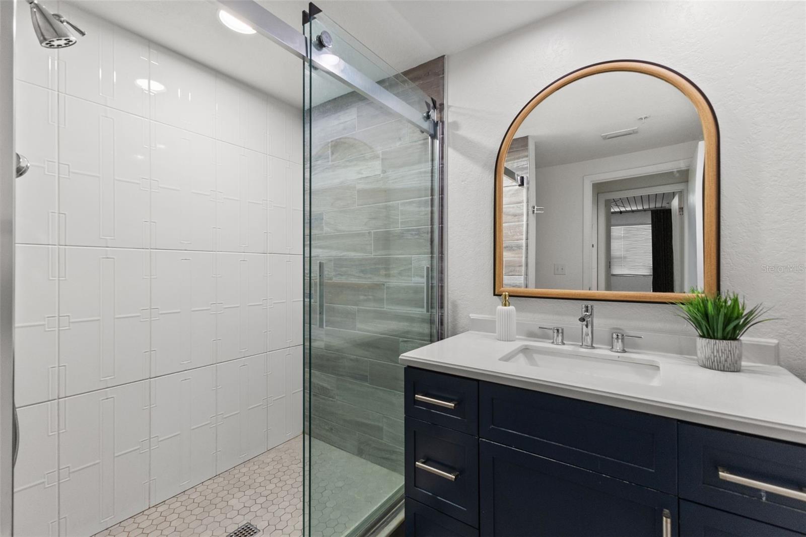2411 W HORATIO ST #519 — photo 23