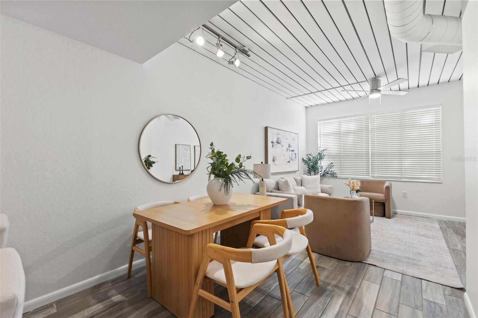 2411 W HORATIO ST #519 — photo 5