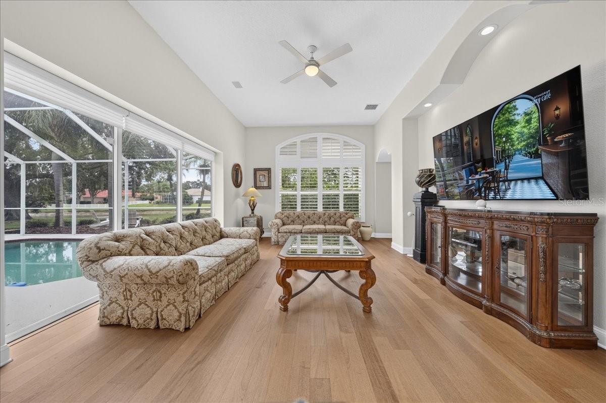 9101 WOODRIDGE RUN DR — photo 16