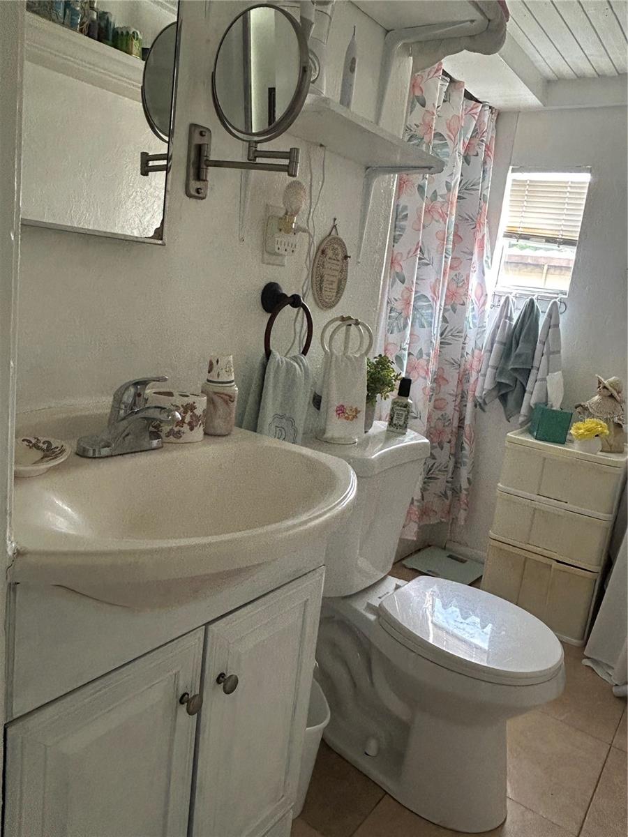 6437 WESTSIDE DR — photo 10