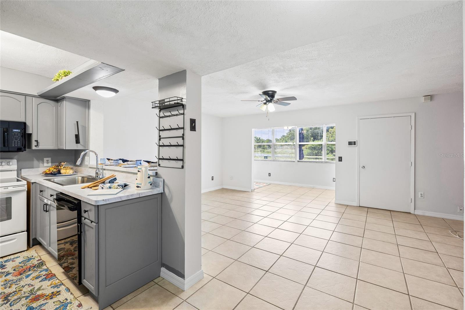 4038 CORTEZ DR #B — photo 17
