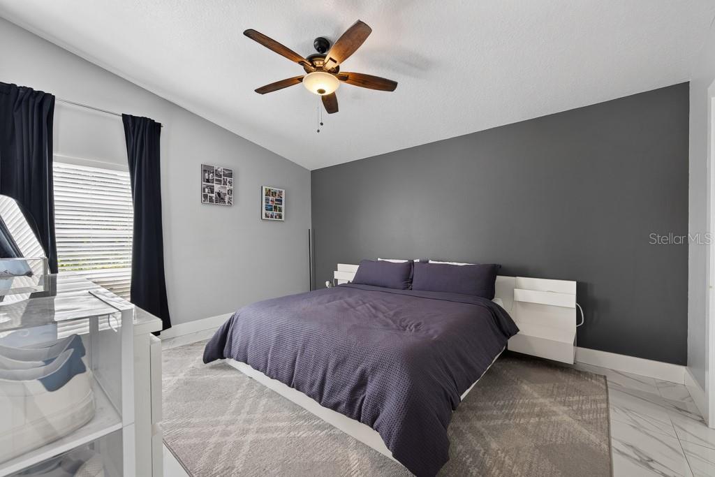 1802 WAKEFIELD DR — photo 35