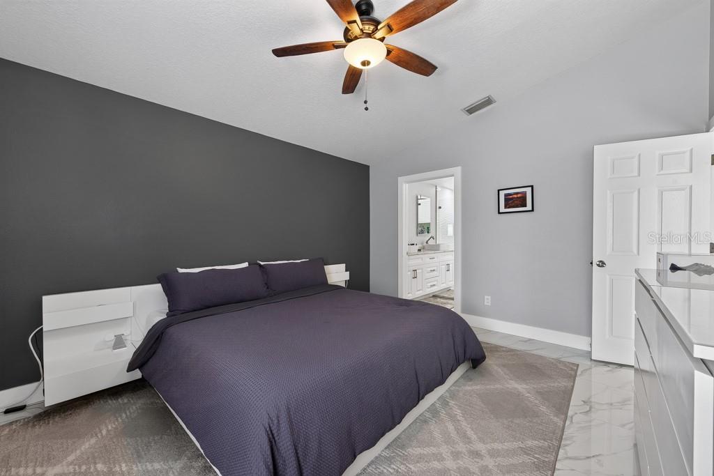 1802 WAKEFIELD DR — photo 37