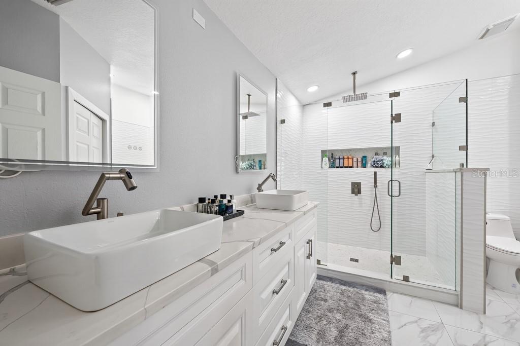 1802 WAKEFIELD DR — photo 38