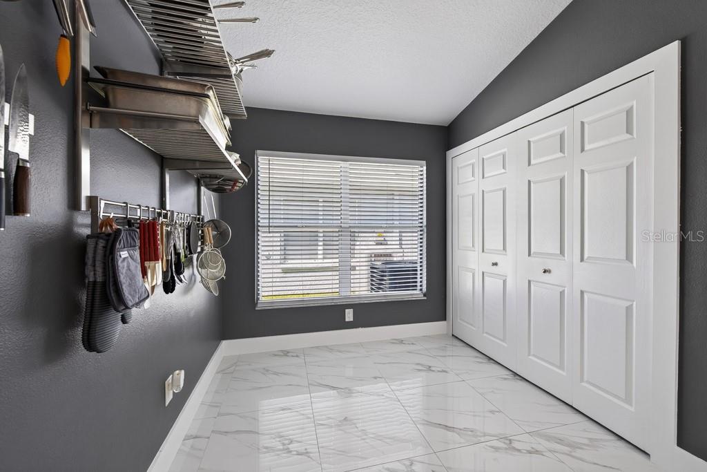 1802 WAKEFIELD DR — photo 33